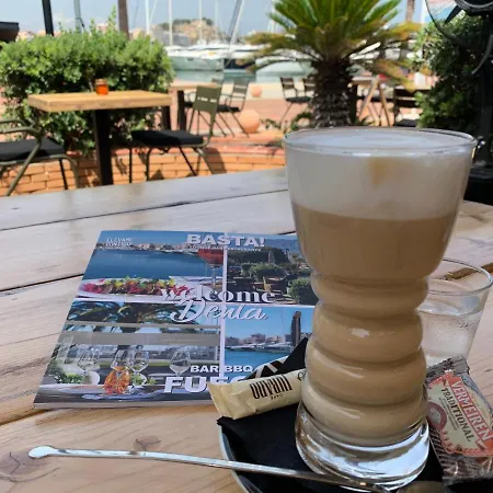 Magic Dream Seaview With 2 Pools, Bbq, Airco, Wifi 别墅